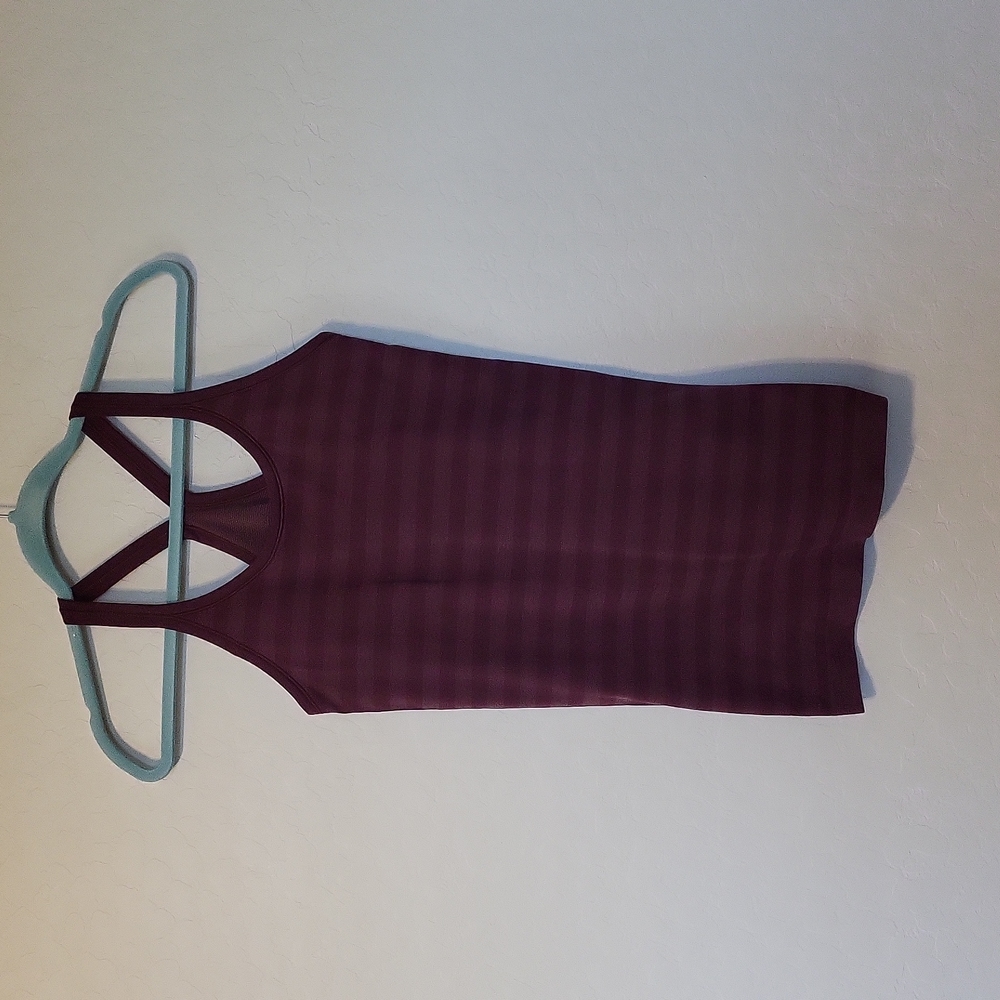 Lululemon Racerback Thin Strap Wine Tank Strip With Removable Breast Pad Small